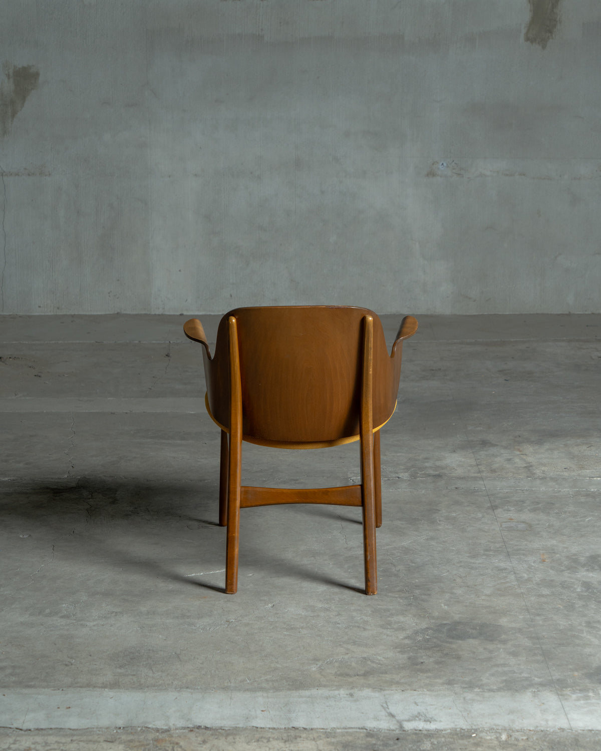 model.107 / Hans Olsen / Bramin｜北欧ヴィンテージ チーク材 イージーチェア