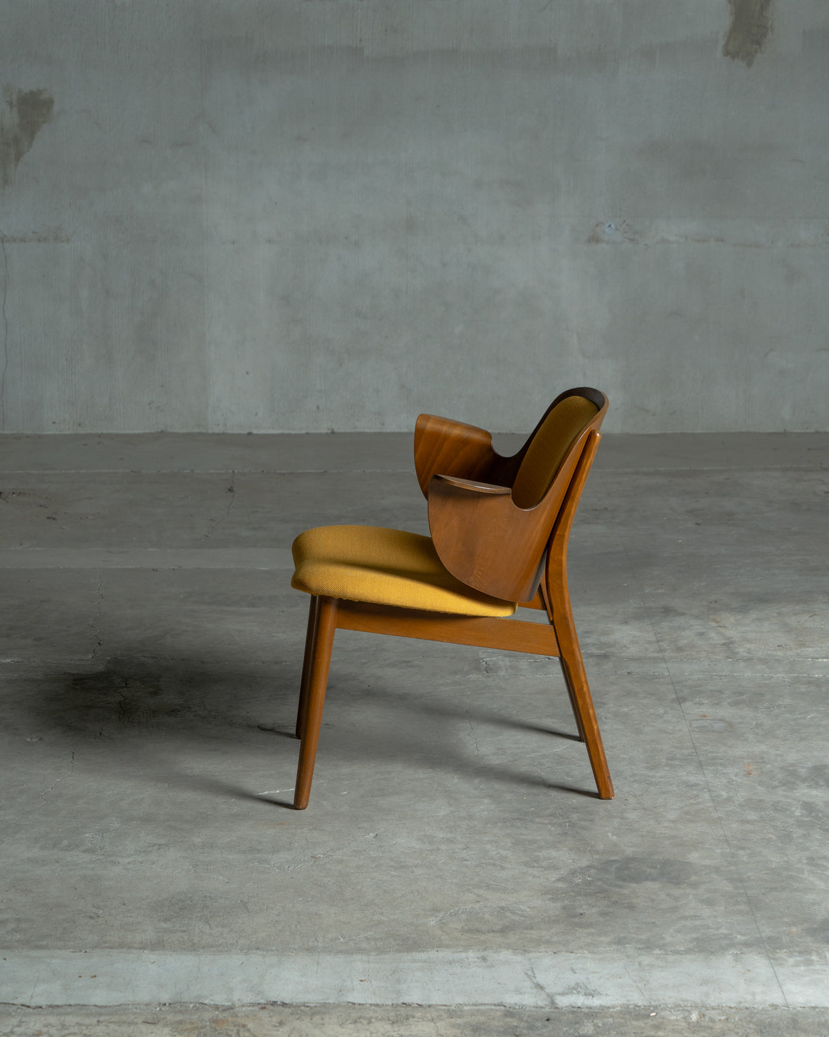 model.107 / Hans Olsen / Bramin｜北欧ヴィンテージ チーク材 イージーチェア