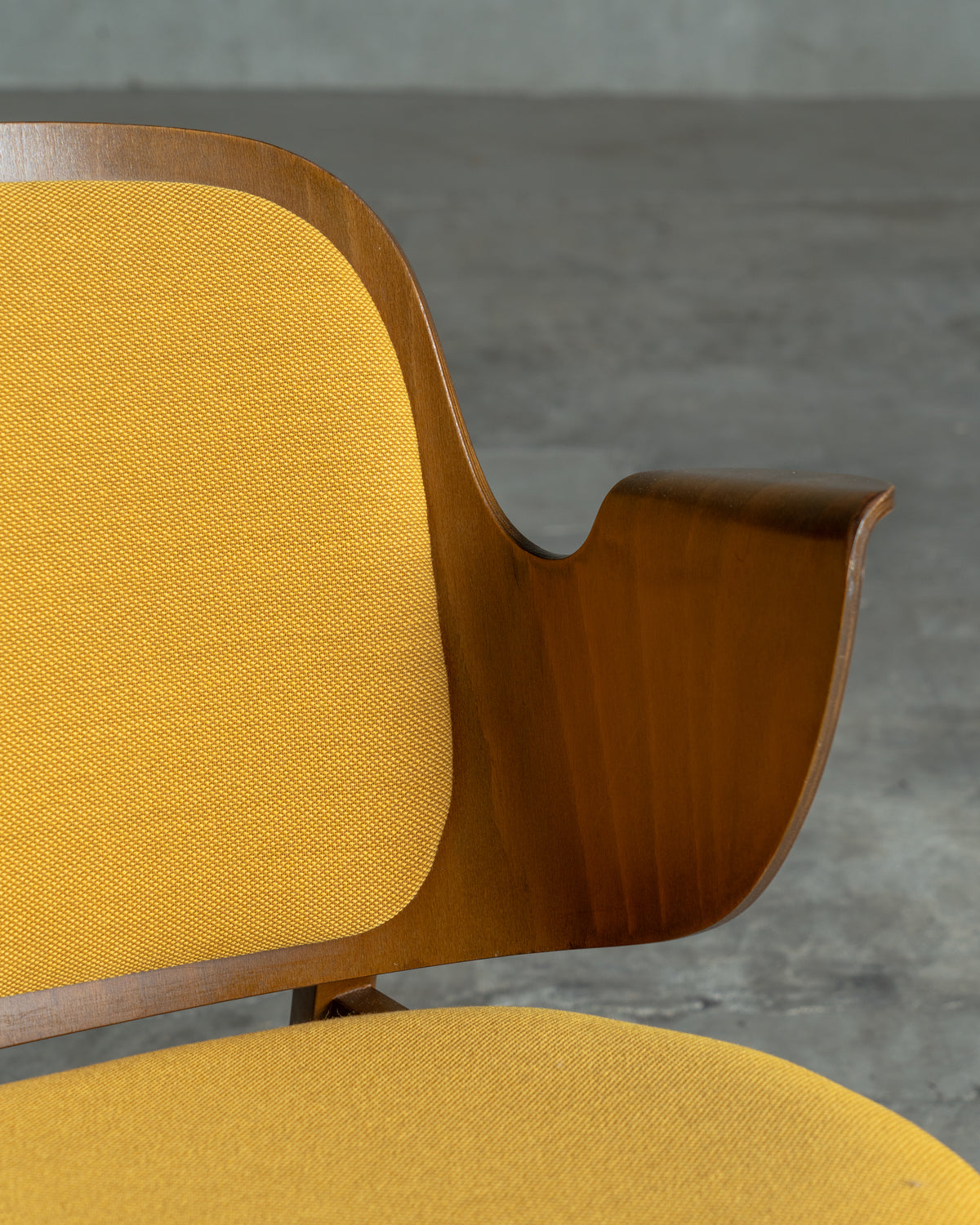 model.107 / Hans Olsen / Bramin｜北欧ヴィンテージ チーク材 イージーチェア
