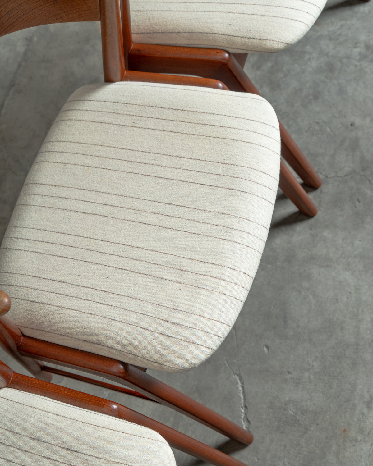 No.32 Nail Chair / Kai Kristiansen / KS Mobelfabrik｜北欧ヴィンテージ チーク材 ダイニングチェア