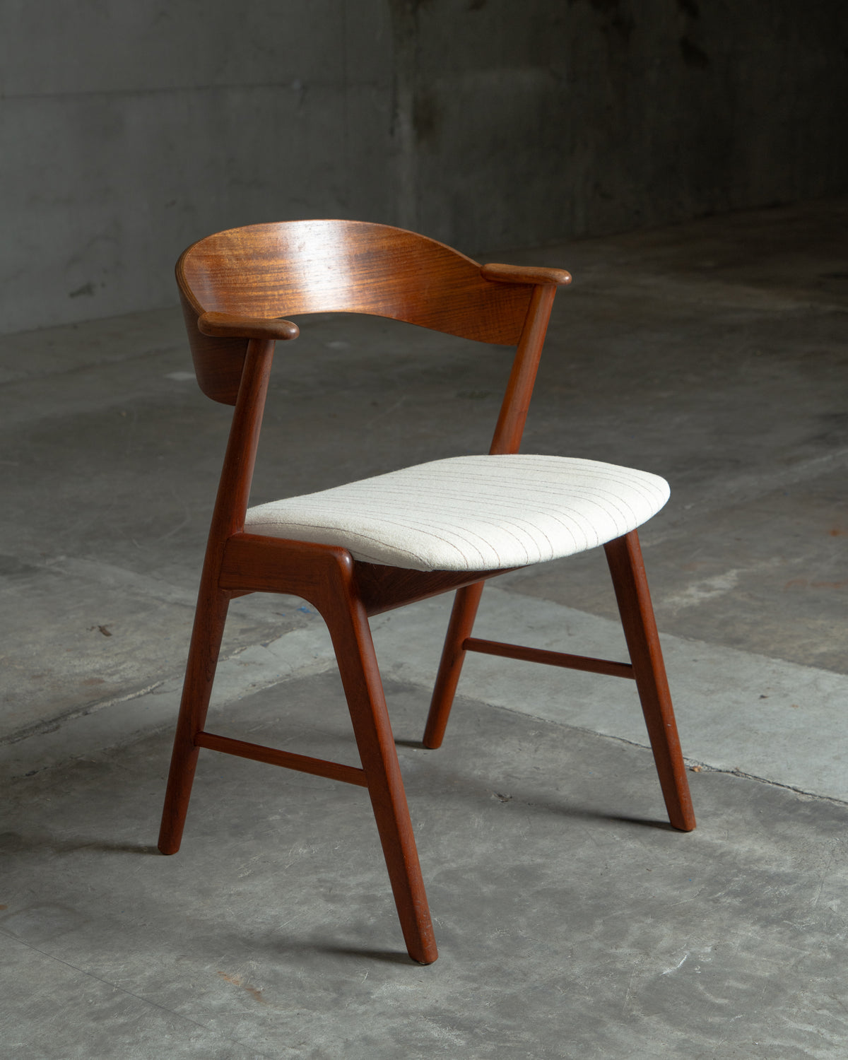 No.32 Nail Chair / Kai Kristiansen / KS Mobelfabrik｜北欧ヴィンテージ チーク材 ダイニングチェア