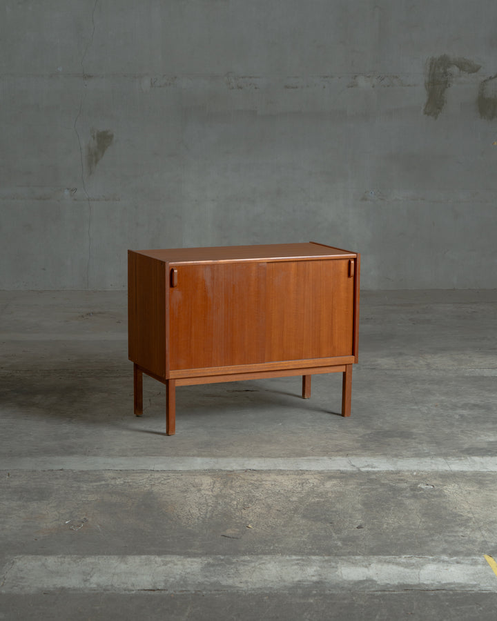 Bertil Fridhagen / Bodafors｜北欧ヴィンテージ チーク材 キャビネット