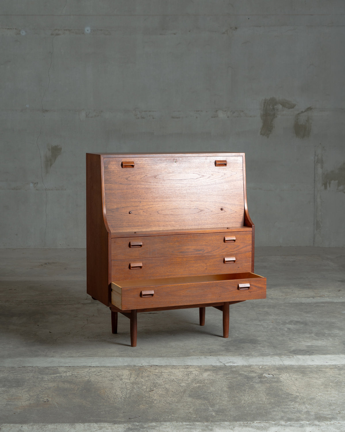 Model.143 / Borge Mogensen / Soborg Mobler｜北欧ヴィンテージ チーク材 チェスト