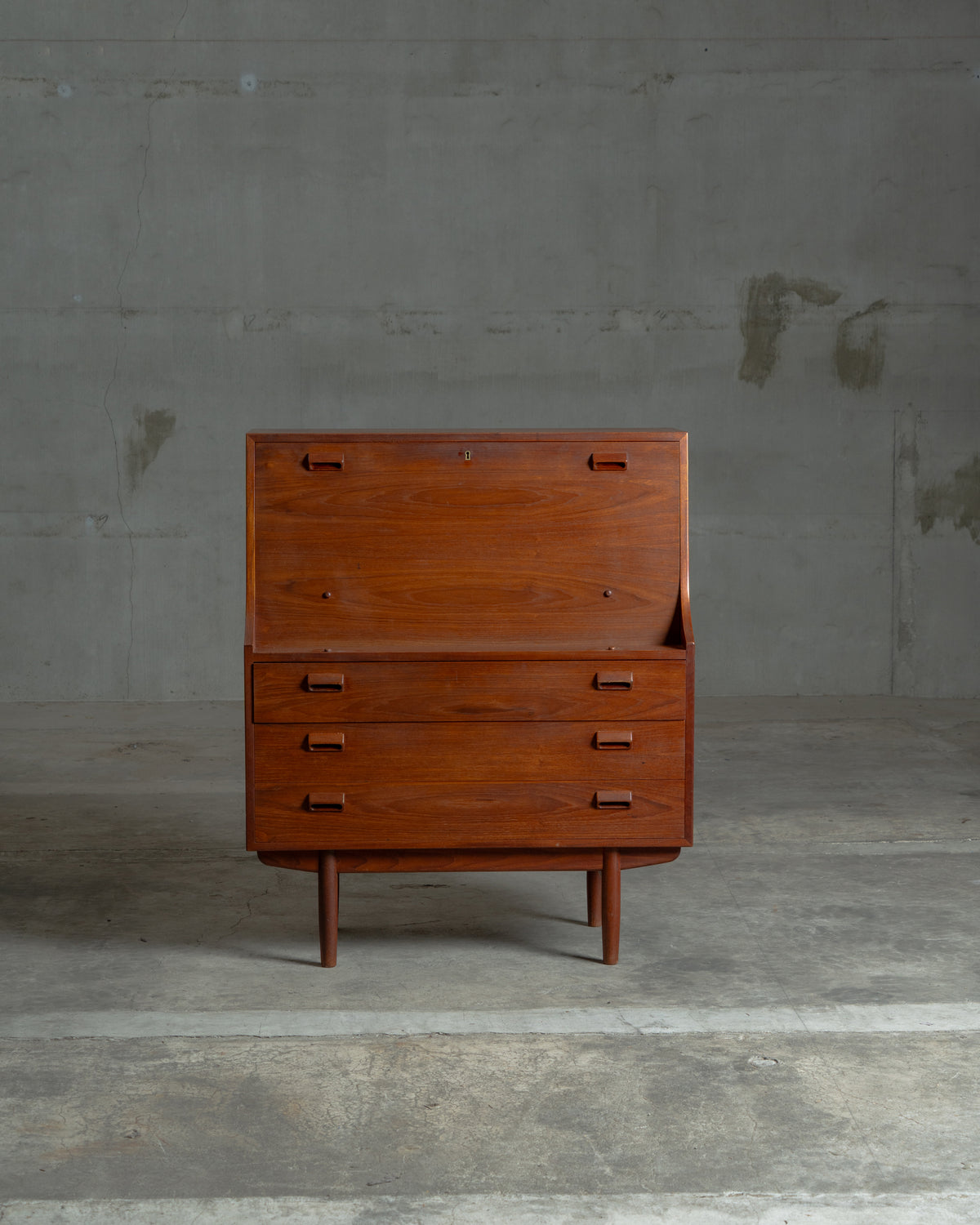 Model.143 / Borge Mogensen / Soborg Mobler｜北欧ヴィンテージ チーク材 チェスト