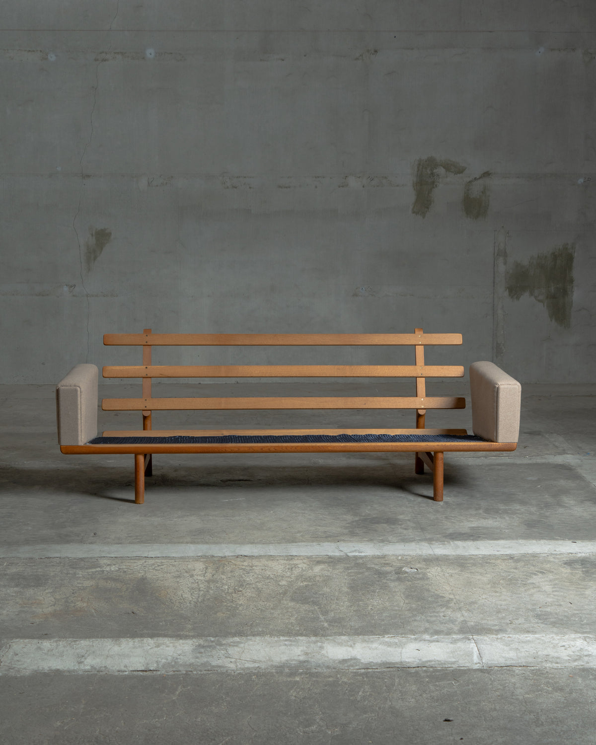 GE236 / Hans J. Wegner / GETAMA｜北欧ヴィンテージ オーク材 3人掛けソファ