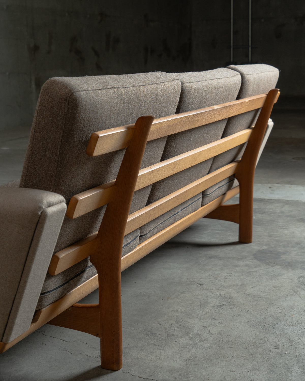 GE236 / Hans J. Wegner / GETAMA｜北欧ヴィンテージ オーク材 3人掛けソファ