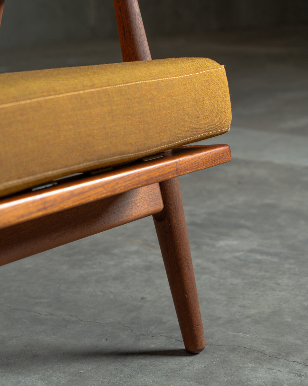 GE270 / Hans J. Wegner / GETAMA｜北欧ヴィンテージ チーク材 イージーチェア