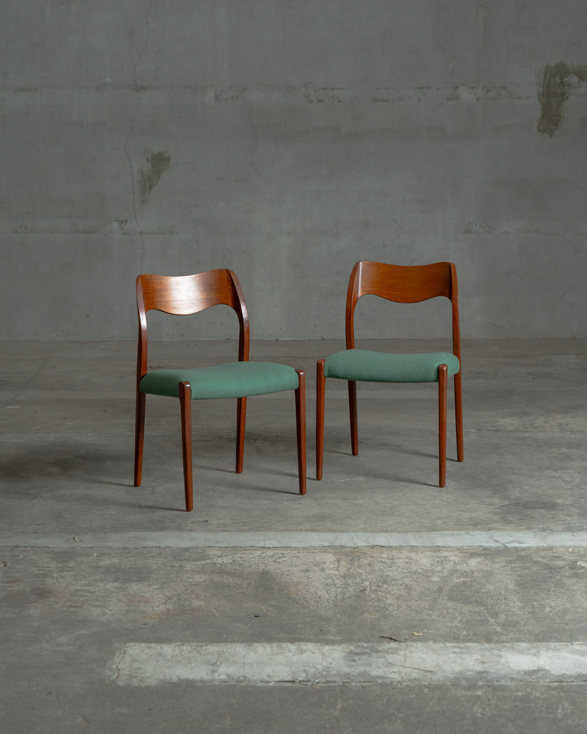Model.71 / Niels O. Moller / J.L. Moller｜北欧ヴィンテージ チーク材 ダイニングチェア