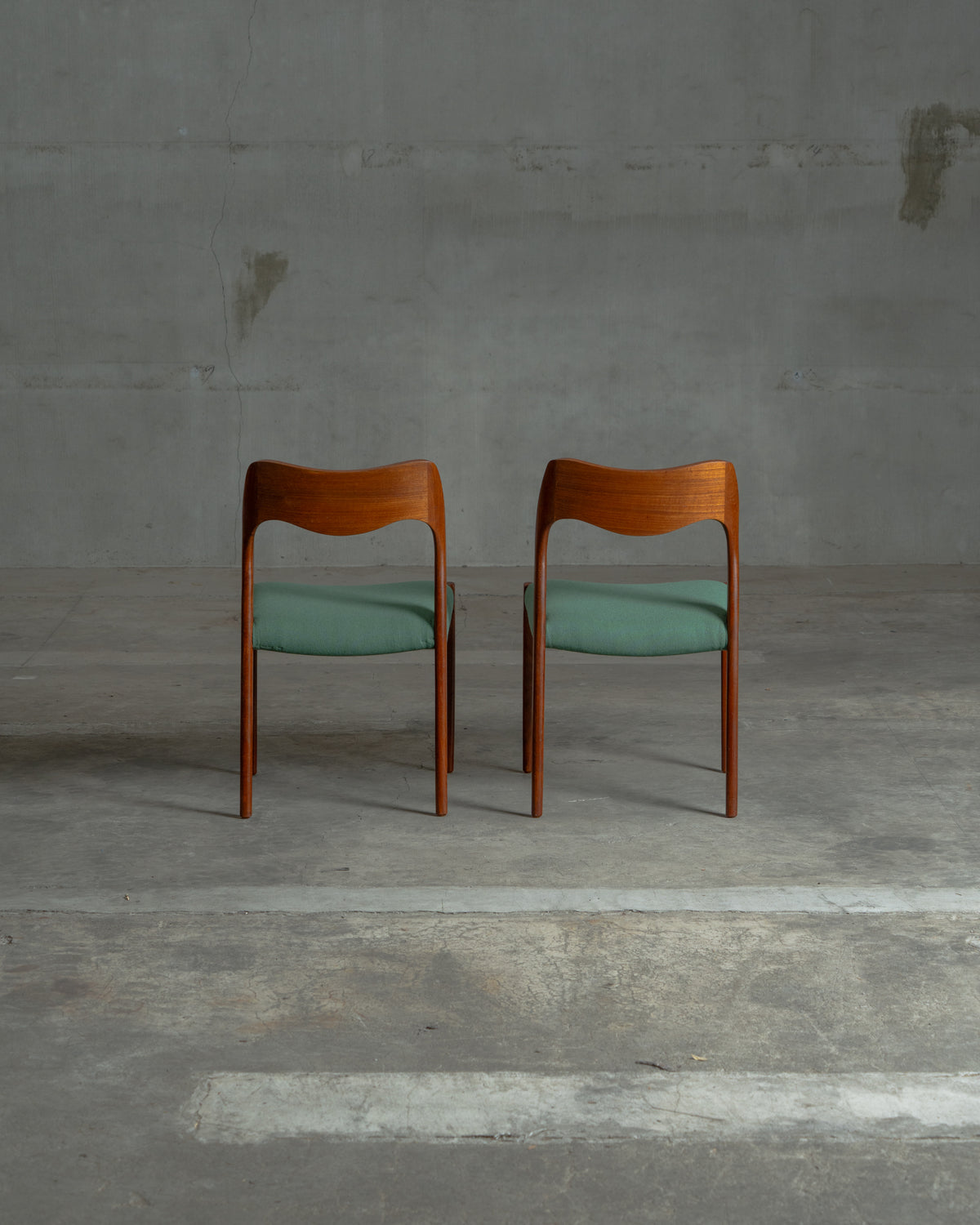 Model.71 / Niels O. Moller / J.L. Moller｜北欧ヴィンテージ チーク材 ダイニングチェア