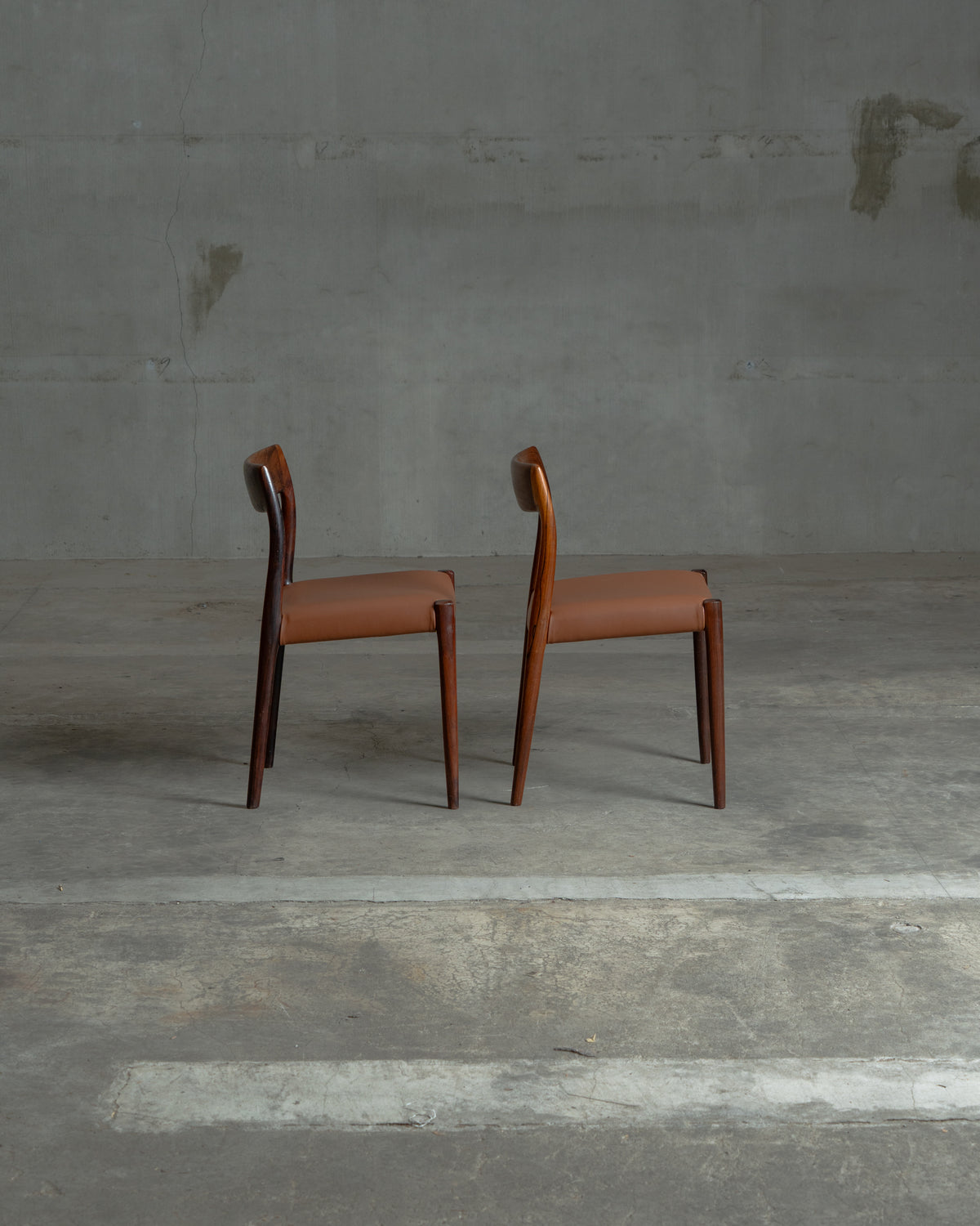Model.77 / Niels O. Moller / J.L. Moller｜北欧ヴィンテージ ローズウッド ダイニングチェア