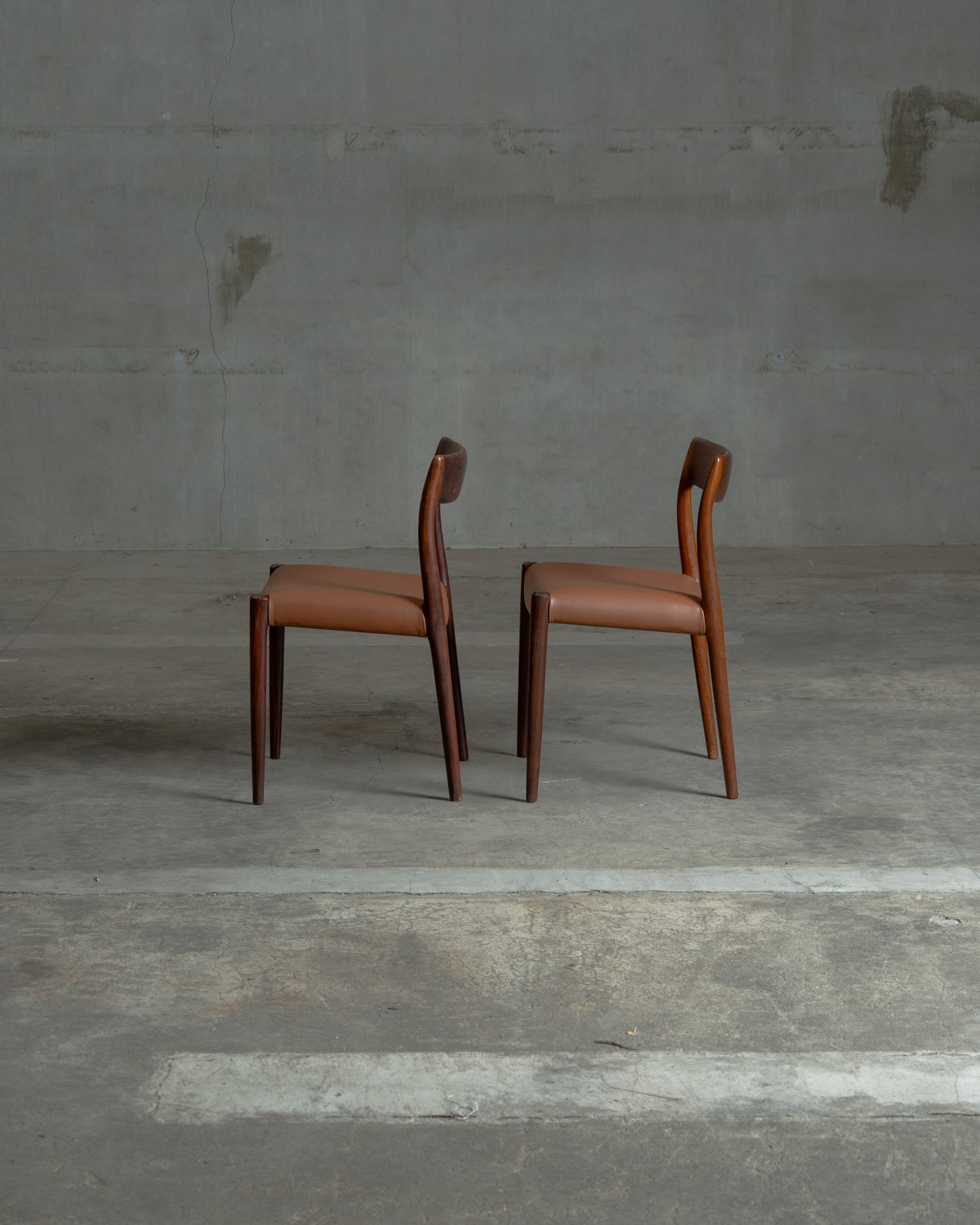 Model.77 / Niels O. Moller / J.L. Moller｜北欧ヴィンテージ ローズウッド ダイニングチェア