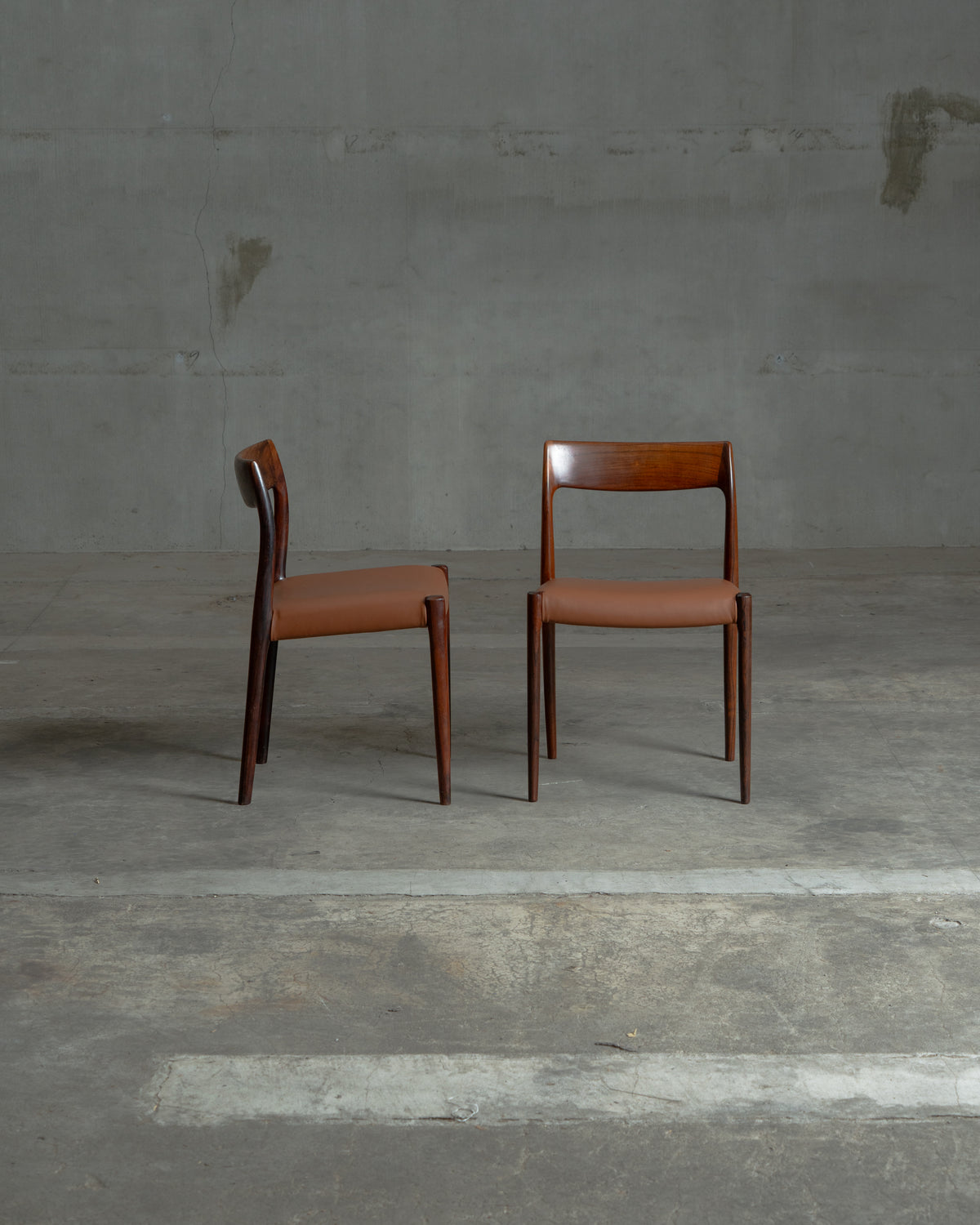 Model.77 / Niels O. Moller / J.L. Moller｜北欧ヴィンテージ ローズウッド ダイニングチェア