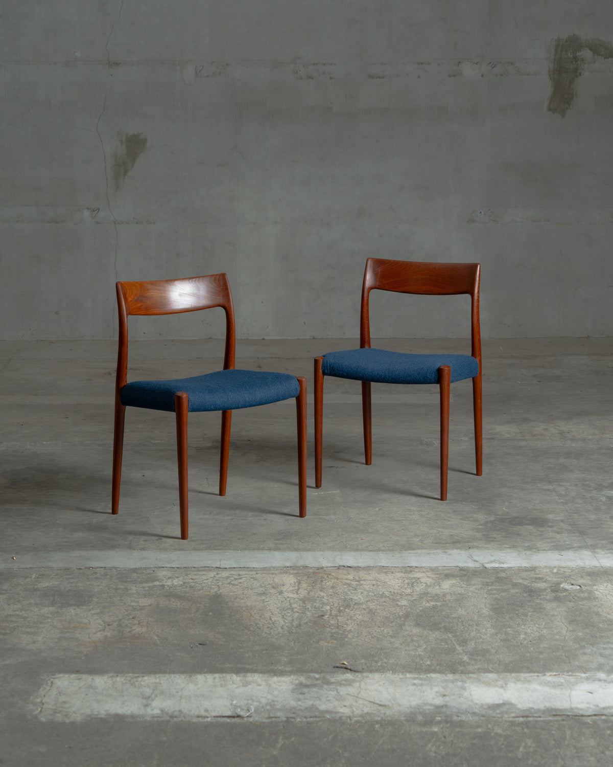 Model.77 / Niels O. Moller / J.L. Moller｜北欧ヴィンテージ ローズウッド ダイニングチェア