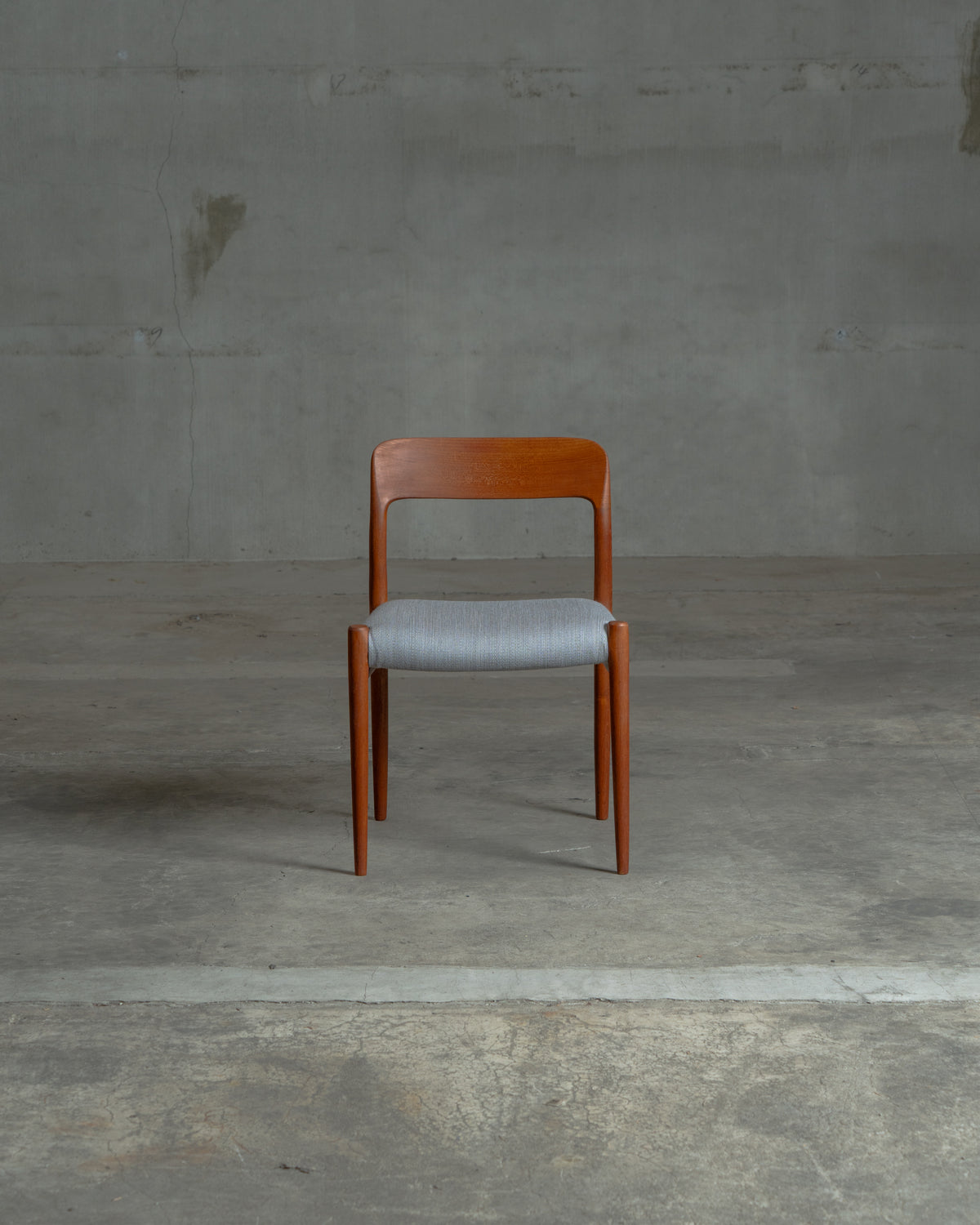 Model.75 / Niels O. Moller / J.L. Moller｜北欧ヴィンテージ チーク材 ダイニングチェア