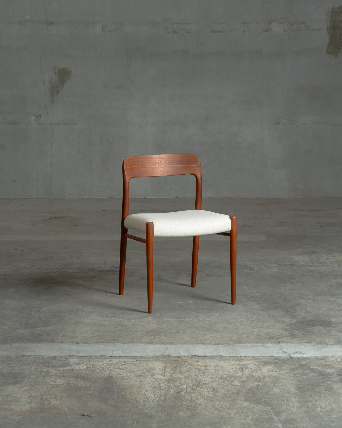 Model.75 / Niels O. Moller / J.L. Moller｜北欧ヴィンテージ チーク材 ダイニングチェア