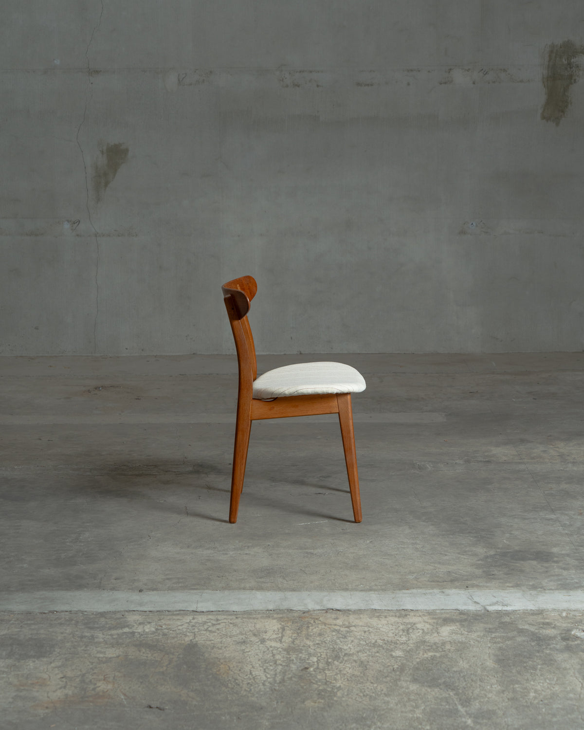 CH30 / Hans J. Wegner / Carl Hansen & Son｜北欧ヴィンテージ オーク材 ダイニングチェア