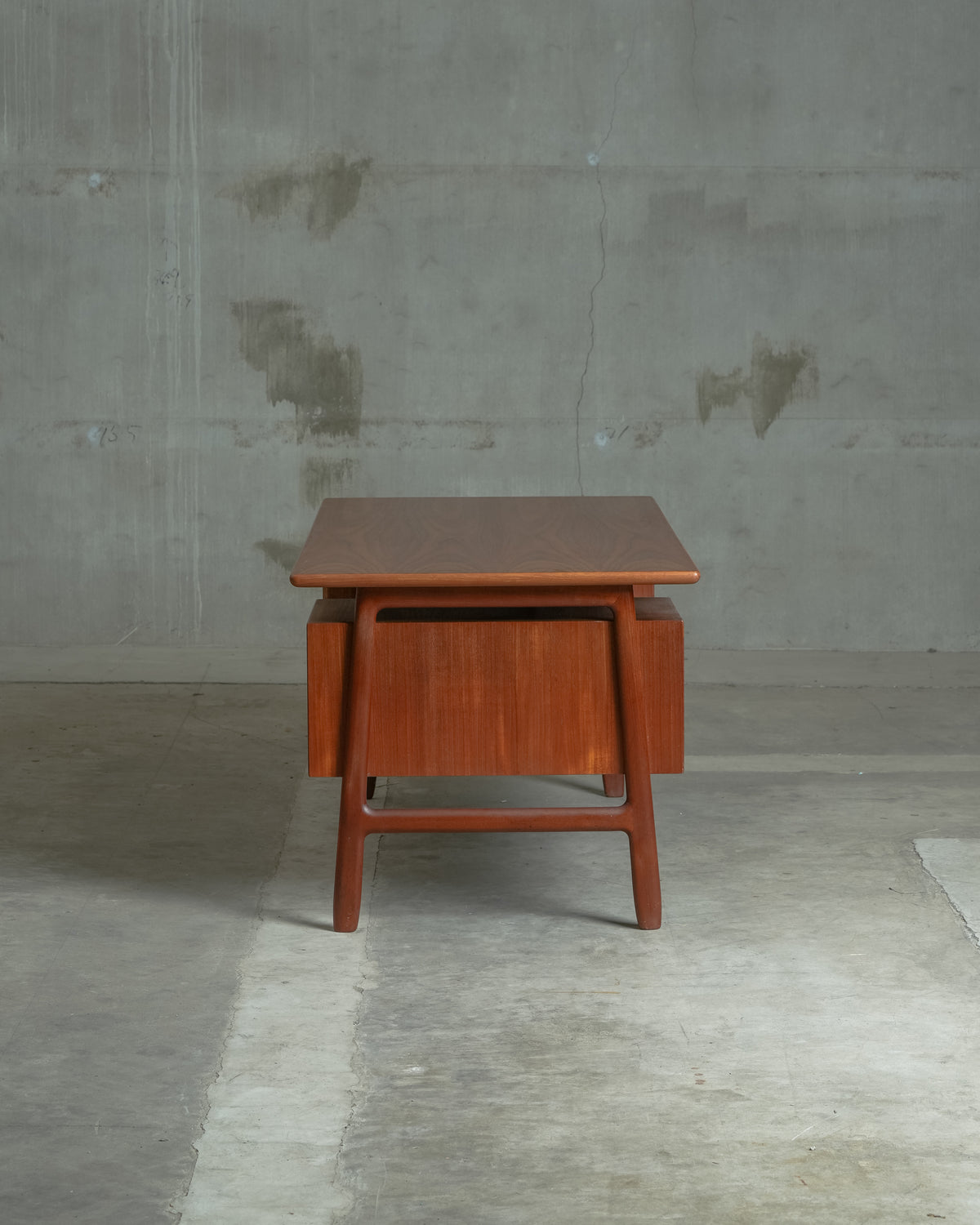 Model 75 / Omann Jun｜北欧ヴィンテージ チーク材 デスク