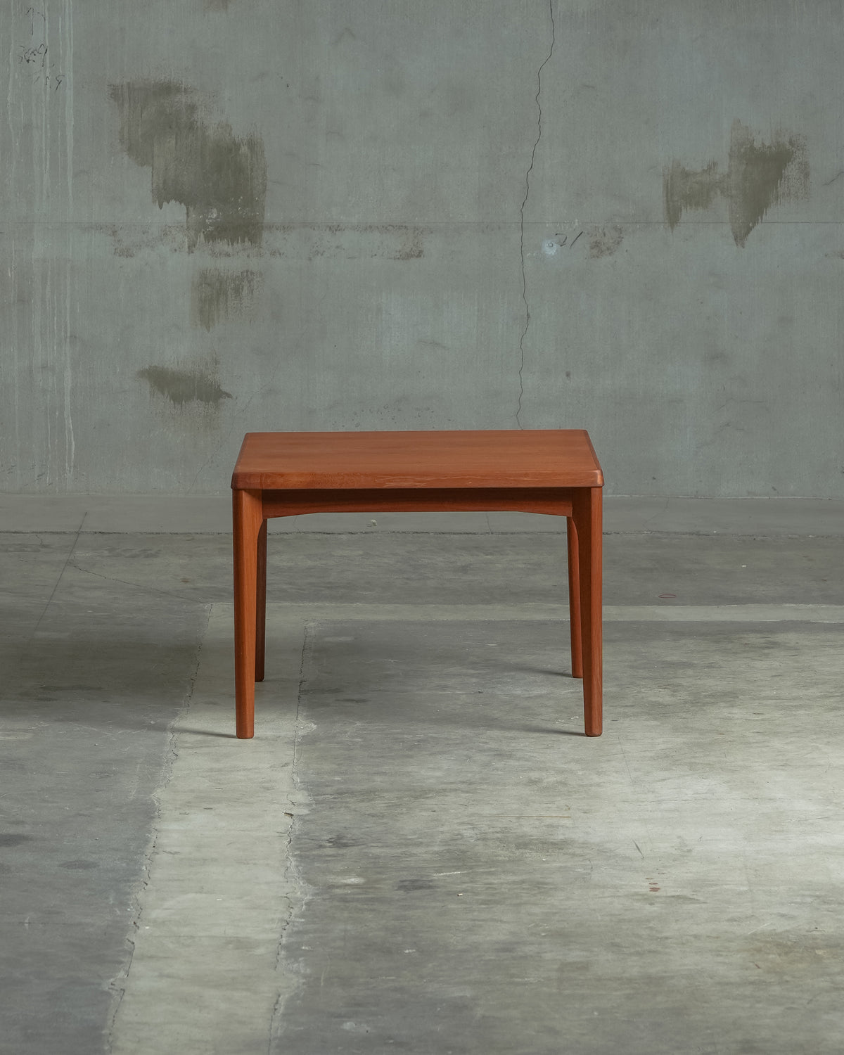 Henning Kjaernulf / Vejle Mobelfabrik｜北欧ヴィンテージ チーク材 コーヒーテーブル