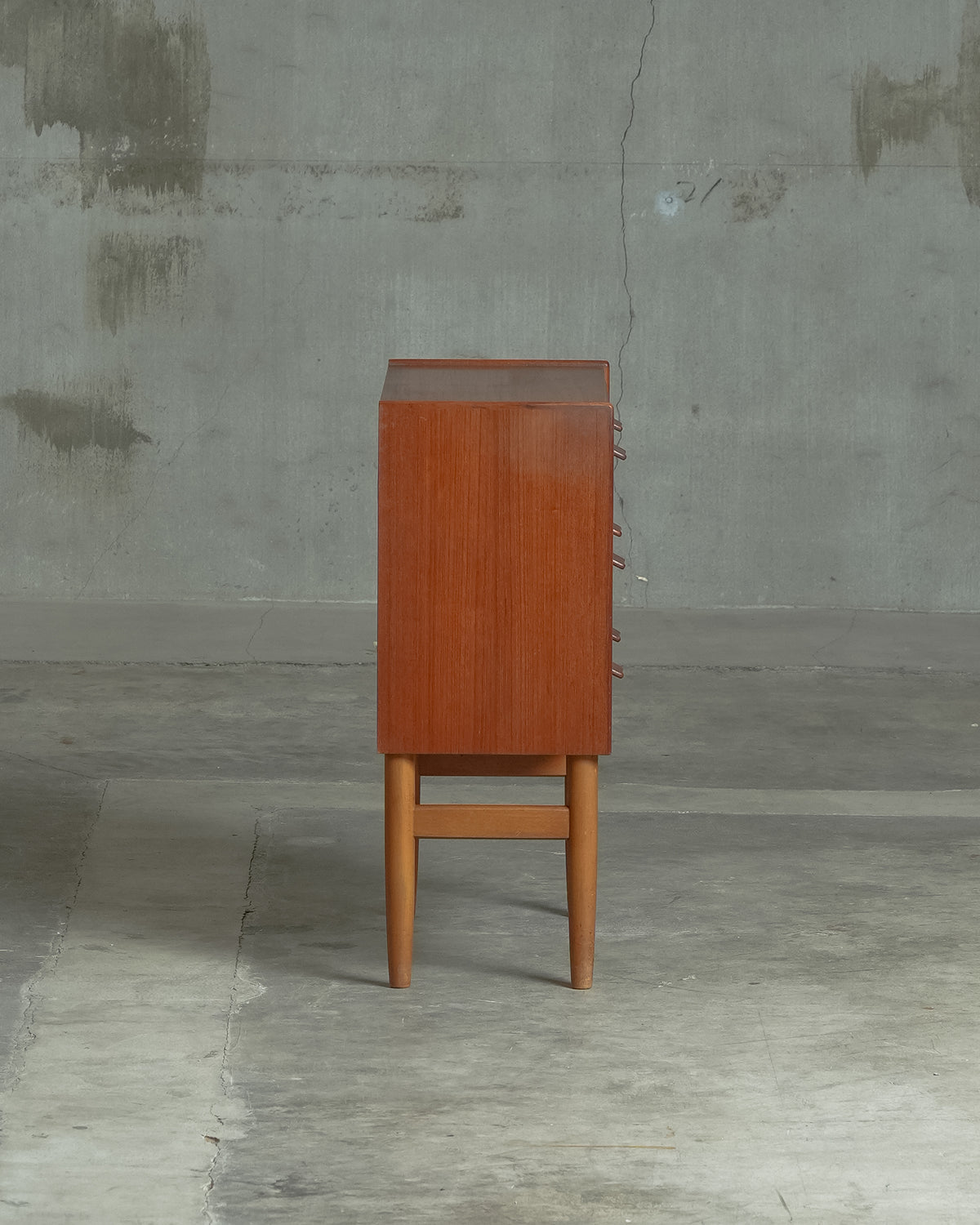 Karl Aage Skov / Munch Mobelfabrik｜北欧ヴィンテージ チーク材、オーク材 チェスト