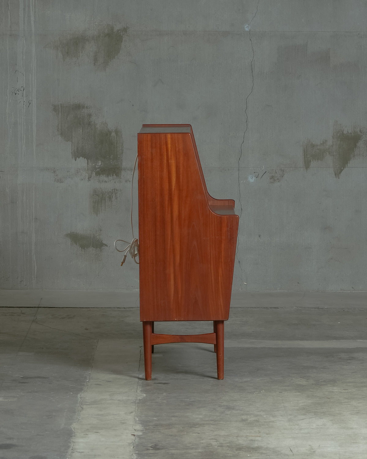 Arne Wahl Iversen / Vinde Mobelfabrik｜北欧ヴィンテージ チーク材 ビューロー